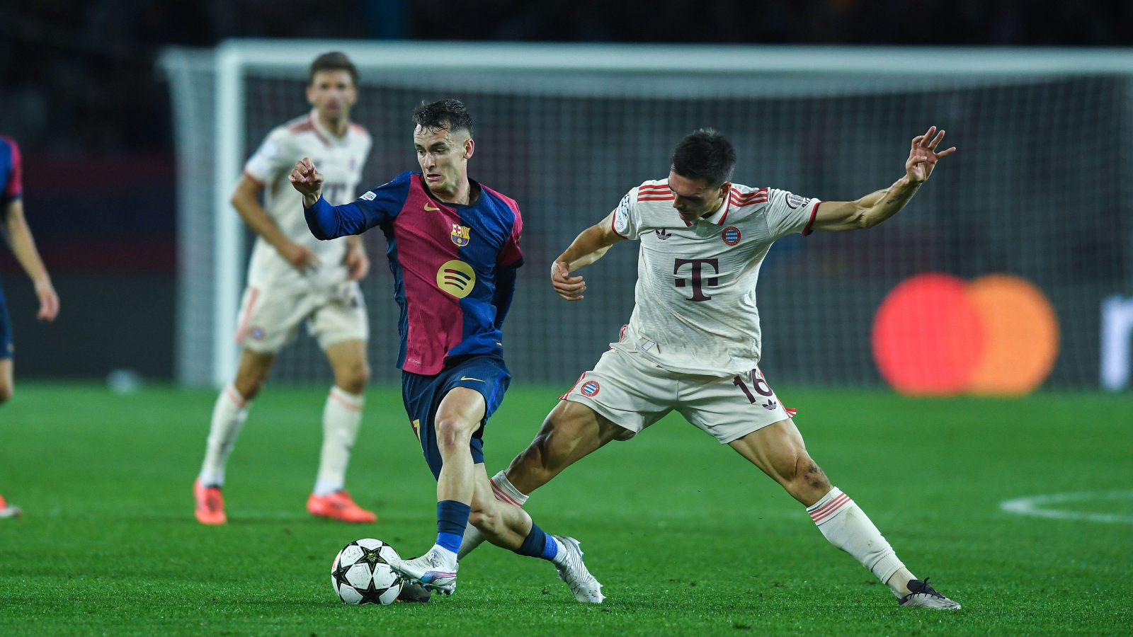 Marc Casado skips past Joao Palhinha.